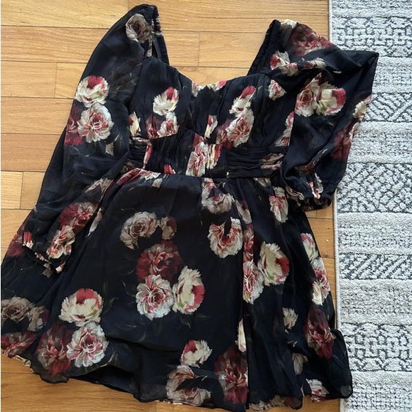 Dress - Picture 2 of 3